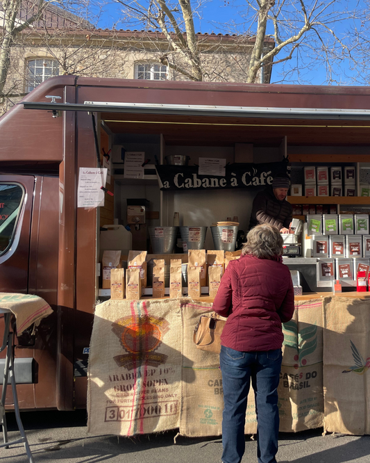 La Cabane à Café quitte le marché de Montbrison et vous accueille en boutique